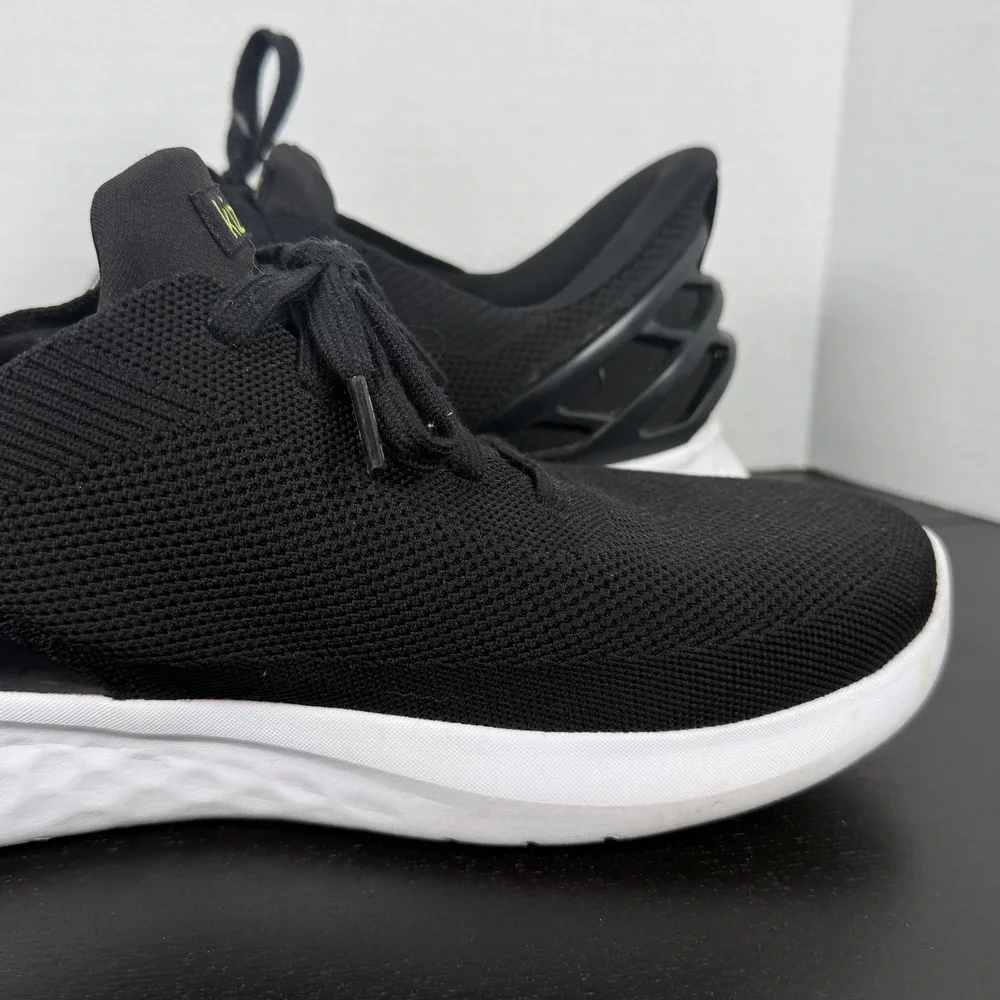 Kizik Men 10.5 Wide Black Lima Hands-Free Slip On Sneakers Shoes L3FCDATHBK01-2E